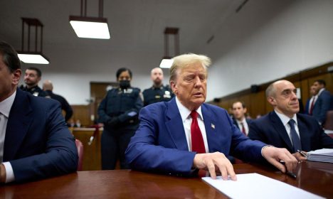 Trump comparece a mais uma sessão do julgamento em Nova York
30/04/2024
Curtis Means/Pool via REUTERS
