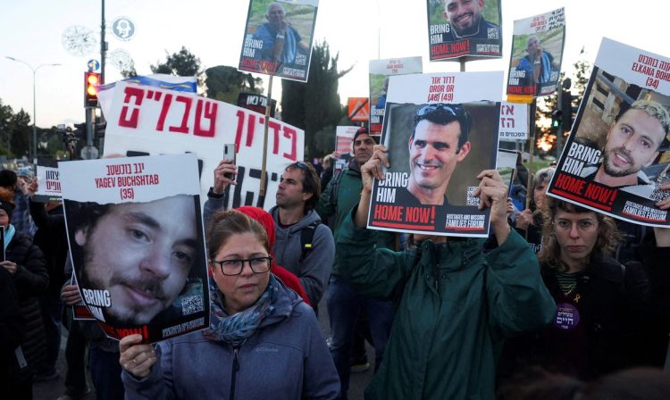 Protesto em Jerusalém pela libertação de reféns de Gaza
9/4/2024   REUTERS/Ronen Zvulun