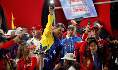 Presidente da Venezuela Nicolás Maduro celebra após eleição
 29/7/2024    REUTERS/Fausto Torrealba