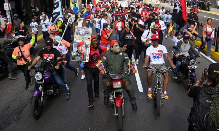 Supporters of Venezuelan President Nicolas Maduro attend a march amid the disputed presidential election, in Caracas, Venezuela August 3, 2024. Reuters/Maxwell Briceno/Proibida reprodução