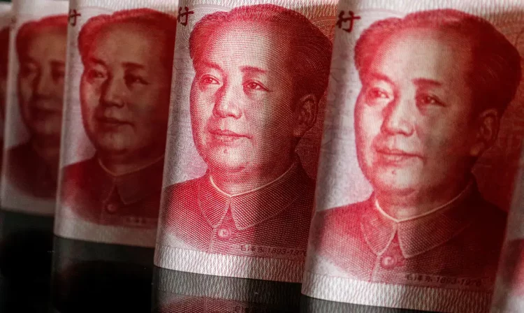 Chinese yuan banknotes are seen in this illustration picture taken April 25, 2022. REUTERS/Florence Lo/Illustration