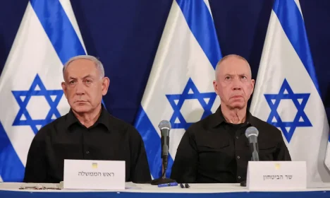 O primeiro-ministro israelense, Benjamin Netanyahu, e o ministro da Defesa, Yoav Gallant, durante entrevista coletiva na base militar de Kirya em Tel Aviv, Israel
28/10/2023
Abir Sultan POOL/Pool via REUTERS/Proibida reprodução