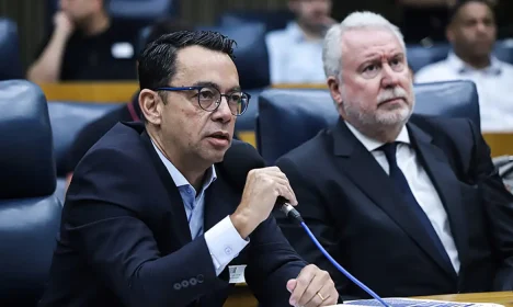 São Paulo (SP), 13/11/2024 - Mauricio Costa, diretor-presidente (CEO) da Consolare é ouvido pela Comissão de Política Urbana sobre situação dos cemitérios sob sua gestão. Foto: Douglas Ferreira/Rede Câmara SP