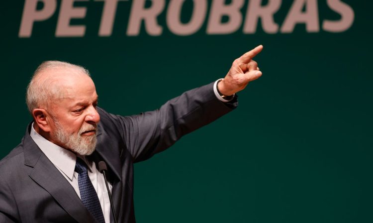 Rio de Janeiro (RJ) 19/06/2024 – O presidente da República, Luiz Inácio Lula da Silva, na cerimônia de posse da presidente da Petrobras, Magda Chambriard, no Cenpes. Foto: Fernando Frazão/Agência Brasil