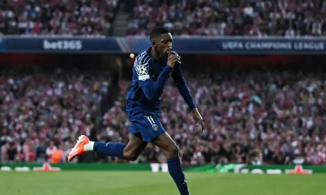 Dembélé comemora gol da vitória do PSG sobre o Arsenal em Londres
29/04/2025
REUTERS/Dylan Martinez