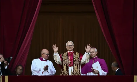 Newly elected Pope Leo XIV, Cardinal Robert F. Prevost of the U.S., appears on the balcony of St. Peter's Basilica at the Vatican, May 8, 2025.   REUTERS/DYLAN MARTINEZ