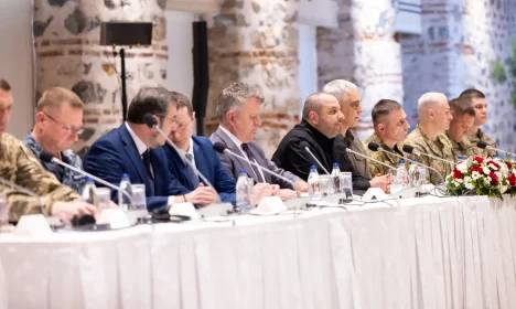 A Ukrainian delegation, led by Ukrainian Defence Minister Rustem Umerov, attend a meeting with Russian delegation (not pictured) in Istanbul, Turkey, May 16, 2025. Reuters/Arda Kucukkaya/Turkish Foreign MinistryProibida reprodução