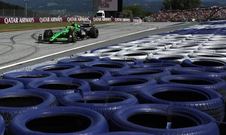 Formula One F1 - Austrian Grand Prix - Red Bull Ring, Spielberg, Austria - June 29, 2025 Sauber's Gabriel Bortoleto in action during the race Reuters/Leonhard Foeger/Proibida reprodução