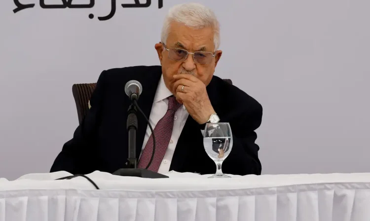 Presidente palestino Mahmoud Abbas em Ramallah
 14/5/2025   Reuters/Mohammed Torokman/Proibida reprodução