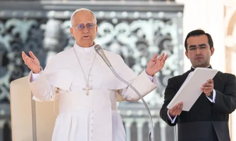 Pope Leo XIV delivers a speech during the weekly general audience at St Peter's Square in the Vatican on October 8, 2025. (Photo by Massimo Valicchia/NurPhoto)NO USE FRANCE