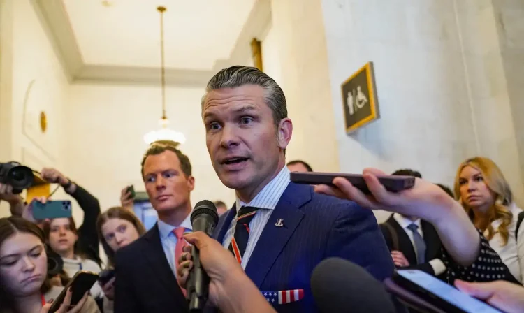 Pete Hegseth em Washington
 21/11/2024   REUTERS/Nathan Howard