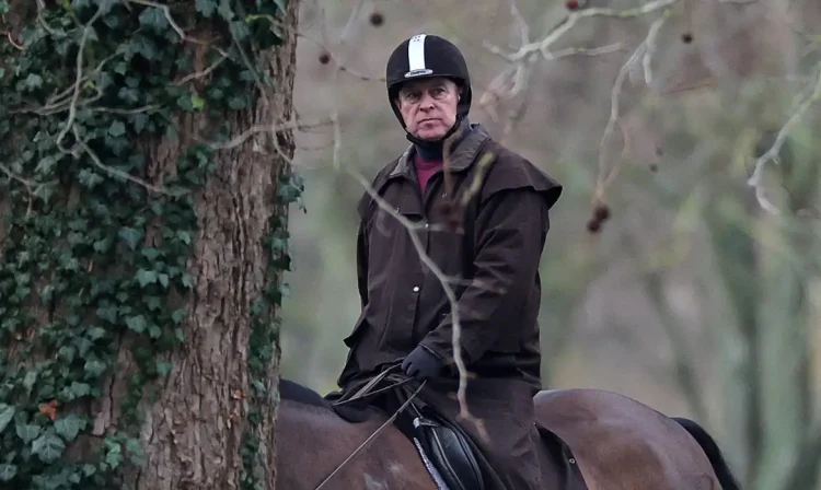 Andrew Mountbatten-Windsor no Windsor Great Park
 2/2/2026    REUTERS/Toby Melville
