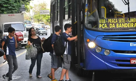 Belo Horizonte (BH) 16/07/2023  Os ônibus que atendem vilas e favelas terão passe livre integral para estudantes da rede pública.Foto: Breno Pataro/ Prefeitura de Belo Horizonte.