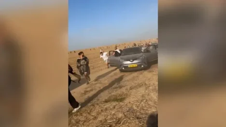 Chefe dos serviços militares pede demissão após seis meses do ataque