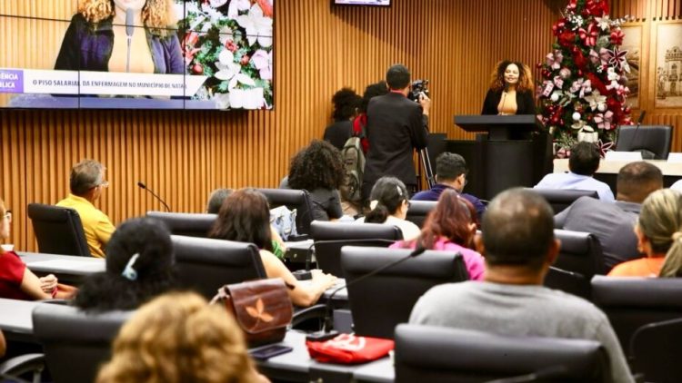 Audiência na Câmara Municipal de Natal debate piso da enfermagem. Foto: Lorena Veríssimo.