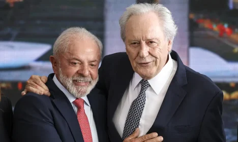 Brasília (DF), 08/01/2026 - O presidente Luiz Inácio Lula da Silva e o ministro da Justiça, Ricardo Lewandowski, participam da cerimônia relativa aos atos antidemocráticos de 8 de janeiro e assinatura de veto integral ao PL da Dosimetria. Foto: Marcelo Camargo/Agência Brasil