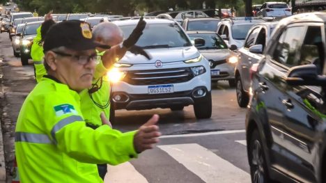 Agentes de trânsito vão controlar tráfego no Dia de Finados. Foto: STTU.