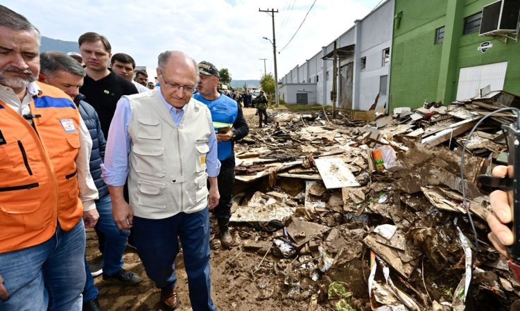 Rio Grande do Sul, 10.09.2023 - Presidente da República em Exercício Geraldo Alckmin, visita áreas destruídas pelas chuvas no Rio Grande do Sul e anuncia medidas de ajuda. Foto Cadu Gomes/VPR