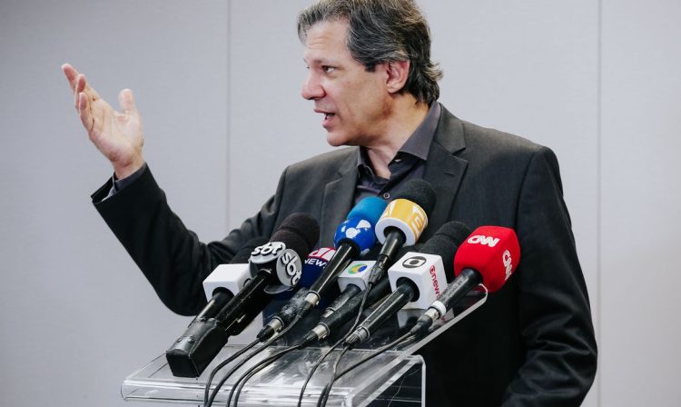 Ministro Haddad faz pronunciamento em São Paulo. Foto: Kelly Fersan/MF