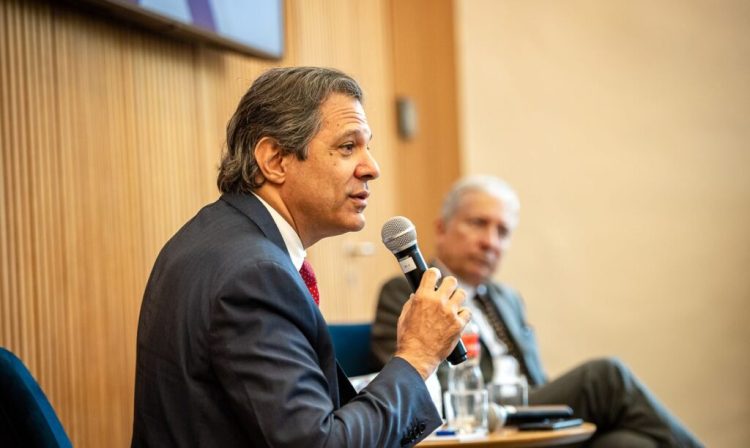 O ministro da Fazenda, Fernando Haddad, durante encontro da FGV e IBRE. Foto: Cris Vicente/ MF