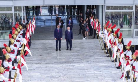 Brasília (DF), 06.03.2024 - Presidente da República, Luiz Inácio Lula da Silva recebe, com honras militares, o presidente do Governo da Espanha, Pedro Sánchez, por ocasião de sua visita oficial ao Brasil, no Palácio do Planalto. Foto: Ricardo Stuckert/PR