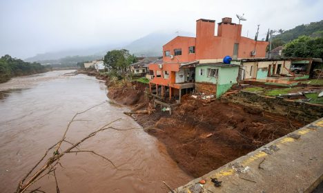 SINIMBU, RS, BRASIL, 03.05.2024 - Trabalho de limpeza na região de Sinumbu, devido aos estragos causados pela forte chuva no estado do Rio Grande do Sul. Foto: Gustavo Mansur/Palácio Piratini