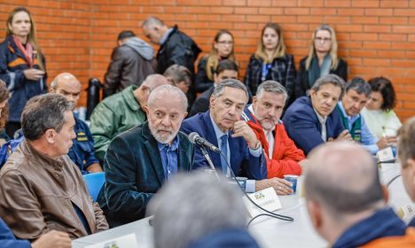 São Leopoldo (RS), 15.05.2024 - Presidente da República, Luiz Inácio Lula da Silva, reúne-se com o Governador do Rio Grande do Sul, Eduardo Leite, e anuncia novas medidas de assistência ao Rio Grande do Sul. Foto: Ricardo Stuckert/PR