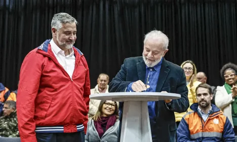 São Leopoldo (RS), 15.05.2024 - Presidente da República, Luiz Inácio Lula da Silva, reúne-se com o Governador do Rio Grande do Sul, Eduardo Leite, e anuncia novas medidas de assistência ao Rio Grande do Sul. Foto: Ricardo Stuckert/PR