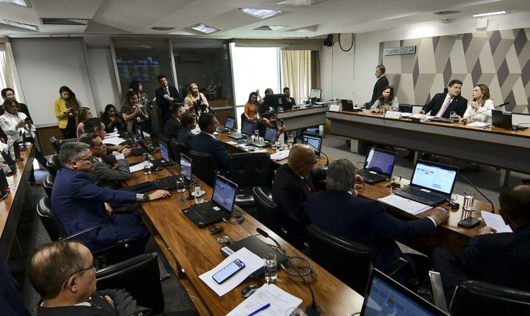 Brasília (DF), 14.08.2024 - Reunião da Comissão de Constituição, Justiça e Cidadania (CCJ)  para tratar do PL 2.258/2022, que dispõe sobre as normas gerais relativas a concursos públicos. Foto: Pedro França/Agência Senado