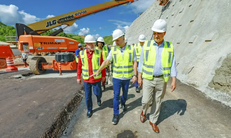 Paracambi (RJ), 15/04/2025 - Presidente da República, Luiz Inácio Lula da Silva, durante visita às obras da Rodovia Presidente Dutra, na Serra das Araras. Foto: Ricardo Stuckert/PR