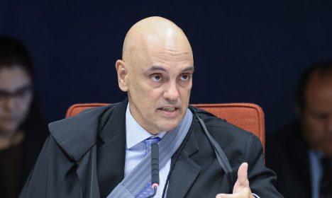 Brasília (DF), 22/04/2025 - Ministro Alexandre de Moraes durante sessão de julgamento da denúncia sobre o núcleo 2 da PET 12.100. Foto: Antonio Augusto/STF