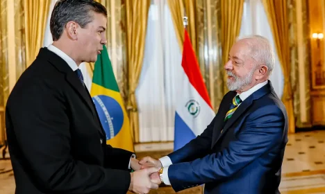 Presidente da República, Luiz Inácio Lula da Silva, durante encontro com o Presidente da República do Paraguai, Santiago Peña. Residência Oficial do Brasil, Buenos Aires, Argentina
 Foto: Ricardo Stuckert