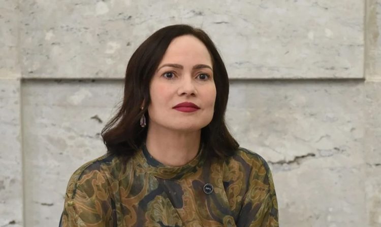 13/04/2026 - Ana Cristina Silveira assume comando do INSS
Nova presidenta é servidora de carreira do órgão e chega com a missão de acelerar a análise de benefícios. Foto: MPS/Divulgação