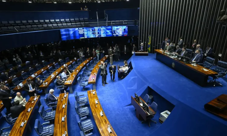 Brasília (DF), 07/08/2025 - Plenário do Senado Federal durante sessão deliberativa extraordinária para apreciar o projeto que assegura a isenção do Imposto de Renda para quem recebe até dois salários mínimos. Foto: Edilson Rodrigues/Agência Senado