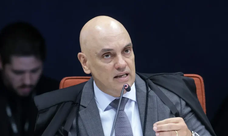 Brasília (DF), 21/10/2025 - Ministro Alexandre de Moraes durante sessão no STF de julgamento da Ação Penal 2694 -Núcleo 4 da trama golpista. Foto: Rosinei Coutinho/STF