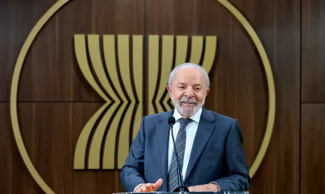 54876274589_fcb4b5c158_o Jacarta, 24/10/2025 - Presidente da República, Luiz Inácio Lula da Silva, durante encontro na Secretaria-Geral da Associação das Nações do Sudeste Asiático (ASEAN). Foto: Ricardo Stuckert/PR