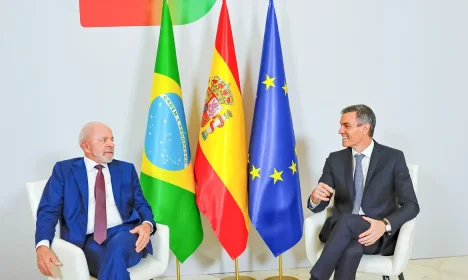 17.04.2026 – Presidente da República, Luiz Inácio Lula da Silva, durante reunião Plenária da I Cúpula Brasil-Espanha. Palácio Real de Pedralbes, Espanha.

Foto: Ricardo Stuckert / PR