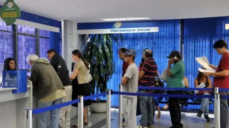 Uma das medidas afetadas são as perícias médicas, que tem como prazo de realização estabelecido em 45 dias / Foto: Antonio Cruz/Agência Brasil