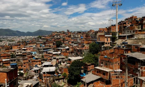 Rio de Janeiro (RJ) - 26/12/2024 - 100 fotos melhores de 2024, retrospectiva - Foto feita em 22/02/2023 - Agçomerado de casas das favelas do Complexo do Alemão, zona norte da cidade.  Foto: Tânia Rêgo/Agência Brasil
