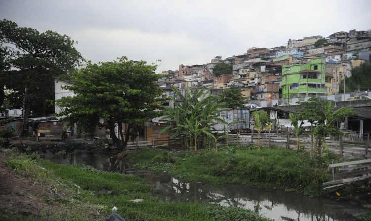 Patrulhamento no Complexo da Maré