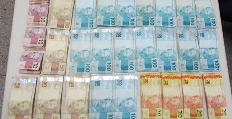 Dinheiro-recuperado-pela-Policia-Foto-Divulgacao-PMRN