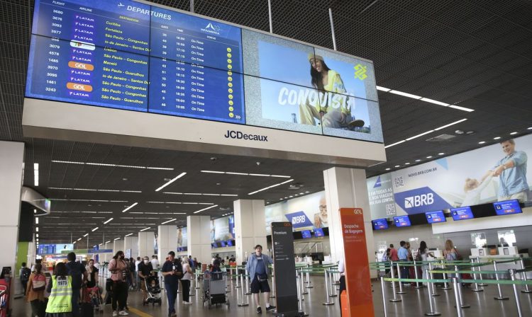 Movimentação no  Aeroporto Internacional de Brasília – Presidente Juscelino Kubitschek, durante paralisação dos aeronautas