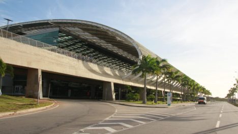 Aeroporto Internacional de São Gonçalo do Amarante foi alvo de relicitação; segundo prefeito, processo anda mais rápido desde Lula assumir e leilão aconteceu. Foto: José Aldenir/AGORA RN