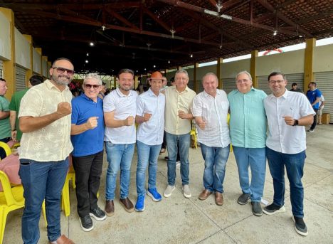 Allyson Bezerra em Caicó ao lado do prefeito Dr. Tadeu