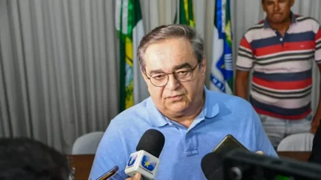 Álvaro Dias afirma que pendências foram analisadas e valor da dívida, reduzido / Foto: ALEX RÉGIS/SECOM