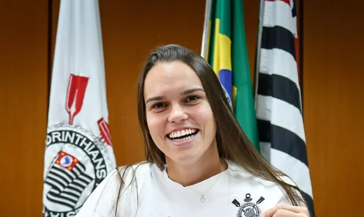 Meio-campistas Ana Vitória retorna ao Corinthinans - em 12/01/2026