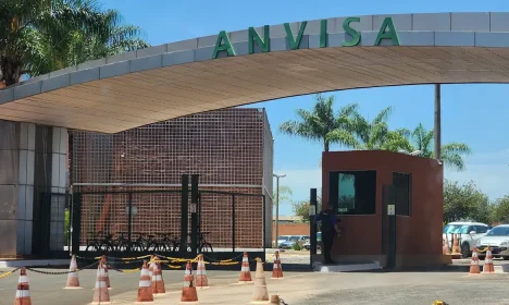 Brasília-DF, 10.11.2023, Fachada do Prédio da Agência de Vigilância Sanitária ANVISA, em Brasília.  Foto: Rafa Neddermeyer/Agência Brasil