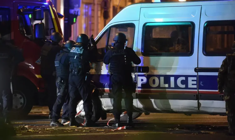 Policiais em Paris