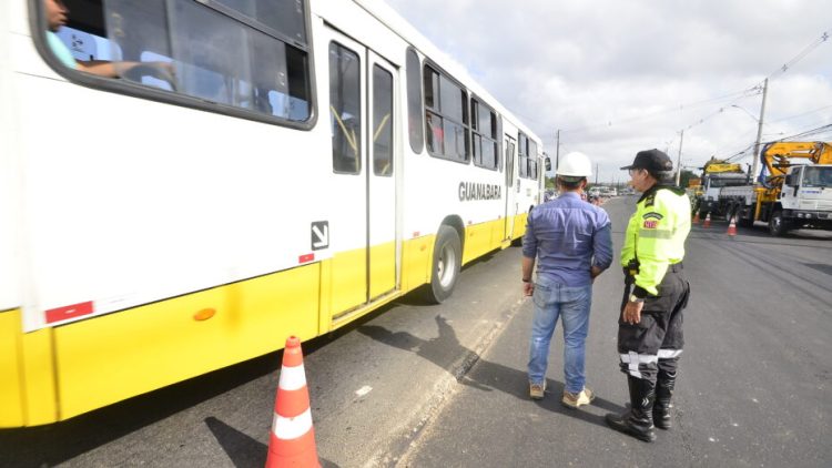 Devido a liberação da Doutor Mário Negócio, Avenida Felizardo Moura começa a ter um fluxo completa / Foto: Jose Aldenir