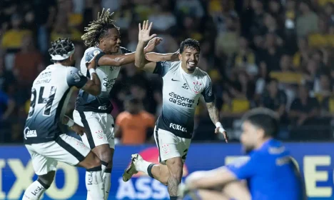 Brasília (DF) 01/12/2024 - Campeão da América, Glorioso abre vaga